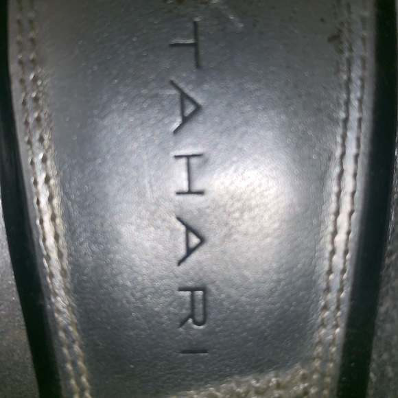 Tahari black heels - Picture 4 of 4